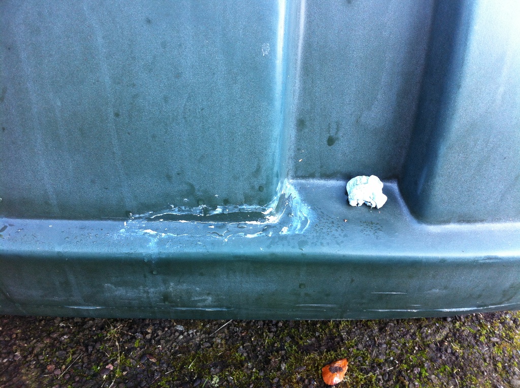 Blu-tack used to stop a leak from a fuel-oil tank